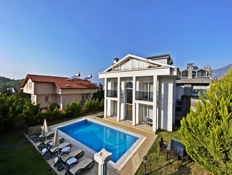 A Peaceful Honeymoon Experience in Conservative Villas